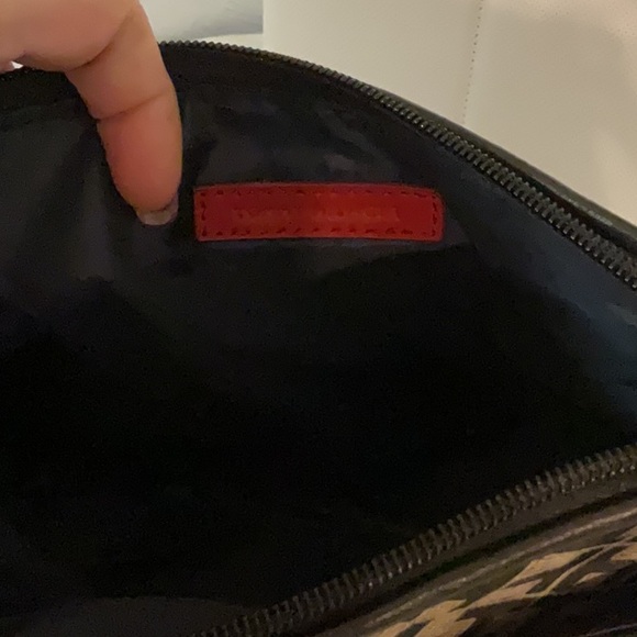 Tommy Hilfiger Logo Crossbody Bag, 6”x9.5”, Black/Tan - Picture 6 of 9